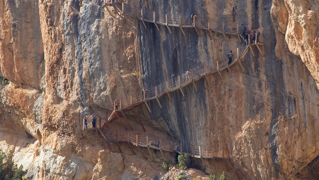 El paseo extremo que arrasa en Huesca: pura adrenalina sobre el río