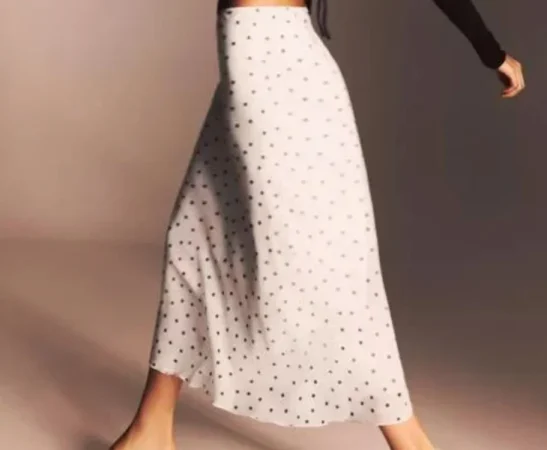 Blusas de seda: delicadeza y frescura para tus outfits