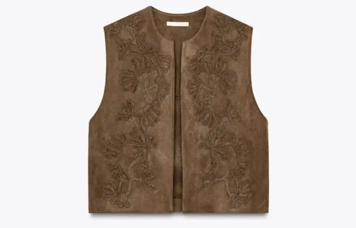 5. Chaleco bordado con efecto de piel de ante - € 35.95