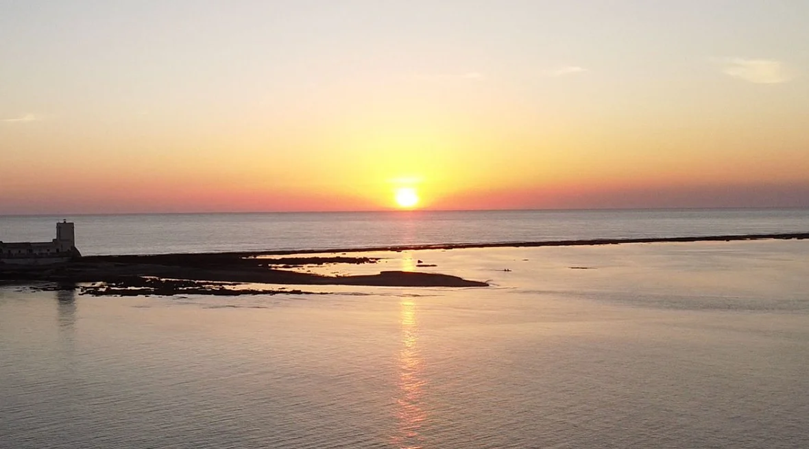 Existe en España y casi nadie la ha visto: la isla fantasma que juega con la marea