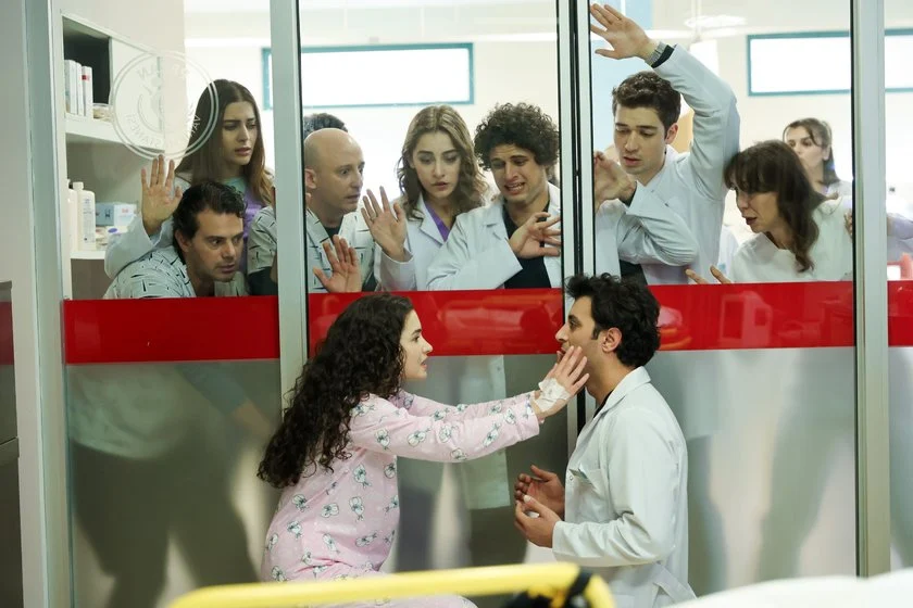 'Renacer': Algo surge entre Timur y Efsuna