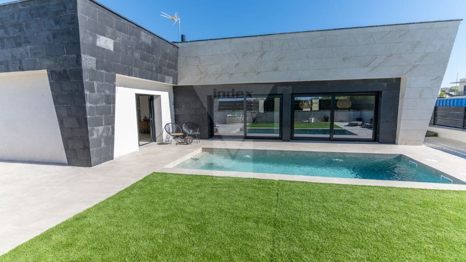 Las casas energéticamente autosuficientes se ven obligadas a engancharse a Red Eléctrica, según Grupo Index 61 Merca2.es Merca2.es