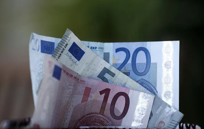 El rebote del dólar ha sido mediocre pese a las conversaciones entre EEUU y China ayer 2 Merca2.es Euros Merca2.es