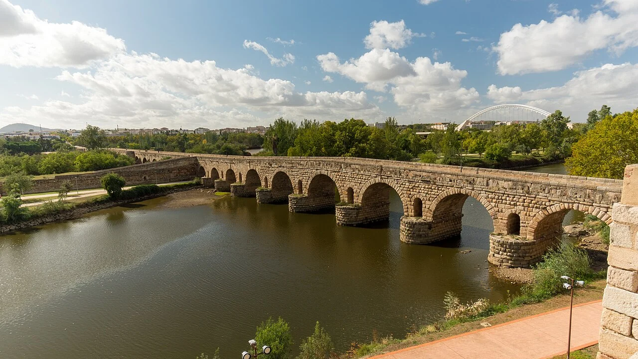El legendario puente romano de Mérida que desafía las crecidas del Guadiana y asombra por su resistencia histórica
