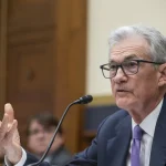 Fed: los economistas prevén tipos sin cambios hoy, pero difieren en el corto plazo