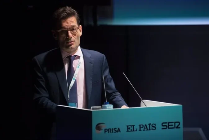 La falta de editores de izquierdas genera la cojera ideológica de la prensa española 1 Merca2.es Oughourlian Merca2.es