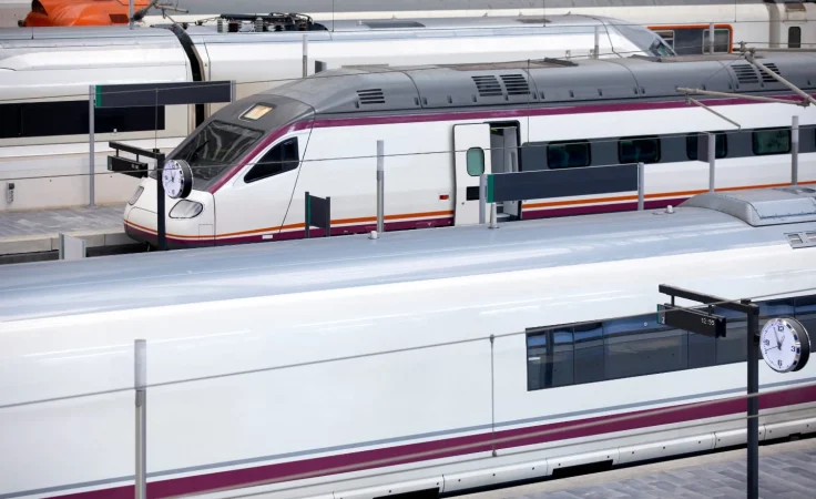 Por qué viajar en tren con Renfe este verano es buena idea
