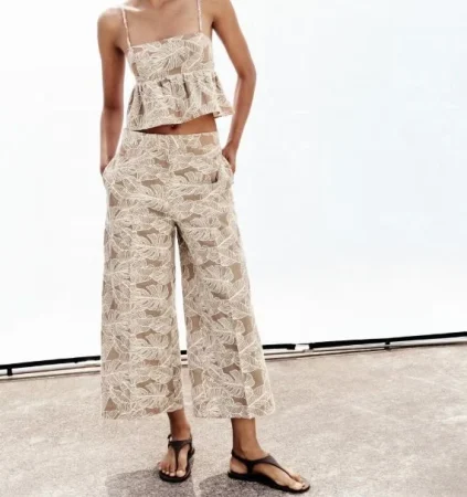 4. Conjunto bordado boho: un toque desenfadado pero chic