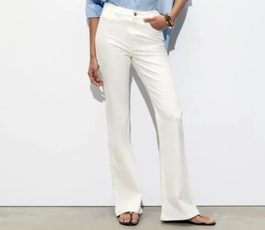 Zara busca que te estilices con su nueva colección de pantalones blancos 5 Merca2.es Los pantalones anchos: la tendencia del 2025