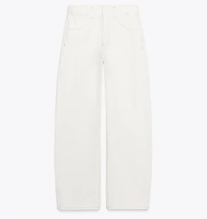 Zara busca que te estilices con su nueva colección de pantalones blancos 10 Merca2.es Pantalón barrel: la sorpresa de 2025