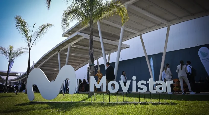 Telefónica adelgaza deuda y más de 19.000 empleados con sus salidas en Latinoamérica 1 Merca2.es Telefónica adelgaza deuda y fuerza laboral con sus salidas en Latinoamérica