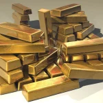¡Alquimia real! Científicos pillan el truco para convertir plomo en oro, pero hay una pega
