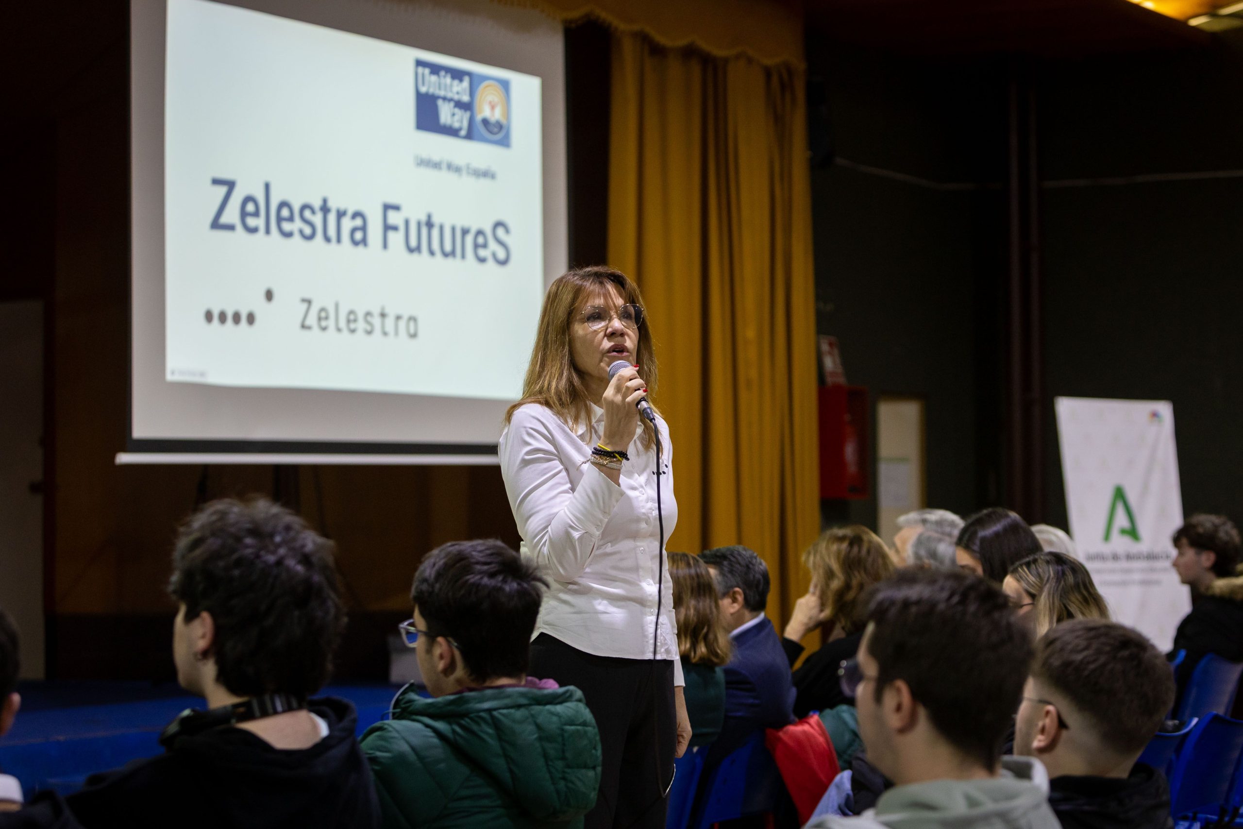 2503 Scarlett lvarez Uzcategui Dra Global de Instituciones y Sostenibilidad Zelestra masterclass Actitud y Pasin scaled Merca2.es