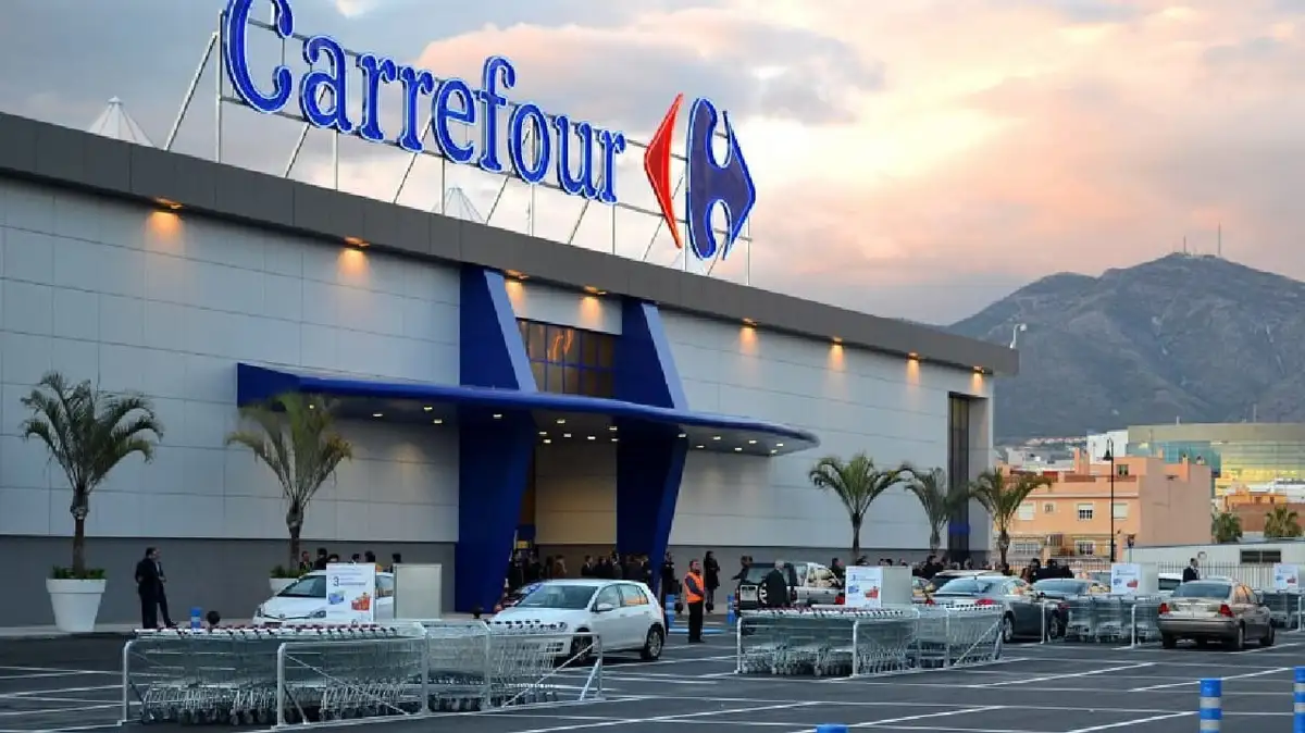 Carrefour está haciendo las delicias de los más golosos con esta tarta inigualable que además no llega a 11 euros