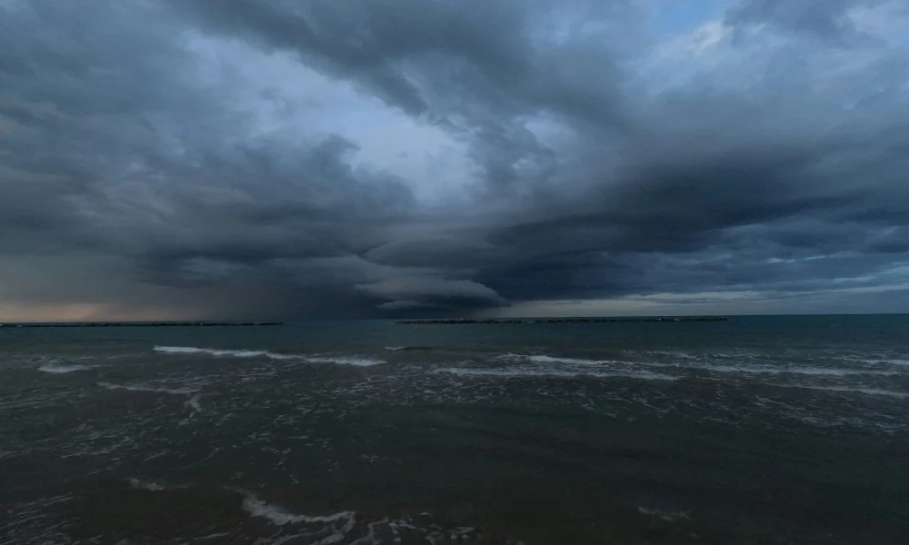 Científicos de Google presentan un nuevo modelo de IA para anticipar fenómenos meteorológicos extremos