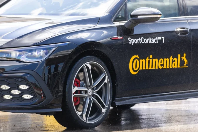 Continental avanza en su spin-off mientras lucha con los aranceles recíprocos 2 Merca2.es Continental SportContact7 Merca2.es