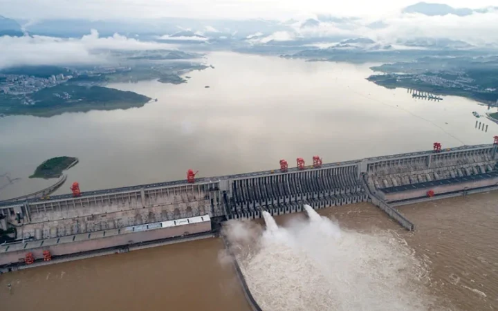 Increíble pero cierto: Lo confirma la NASA, China ha modificado el eje de la Tierra lo que ha provocado que los días sean más largos 7 Merca2.es ¿Se puede repetir un caso similar en otro país?
