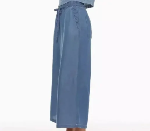 Pantalón denim ligero: la versión más cómoda del vaquero