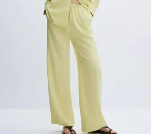 Pantalón rústico wide leg: frescura con un toque de color