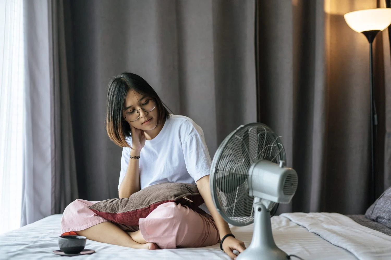 Si eres de las personas que duerme con el ventilador puesto, debes conocer los riesgos que corres