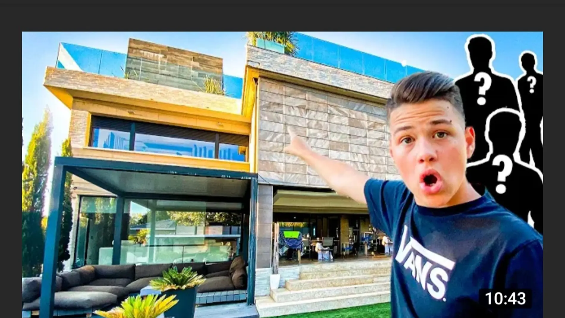 Te enseñamos la ‘Epic House’ del famoso Youtuber Plex en Madrid, actual pareja de la cantante Aitana