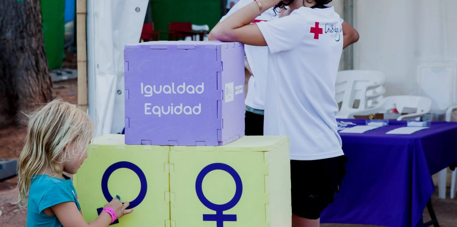 Un instagramer dona unas zapatillas a la Cruz Roja, las pones GPS y la sorpresa llega con el destino final de estas