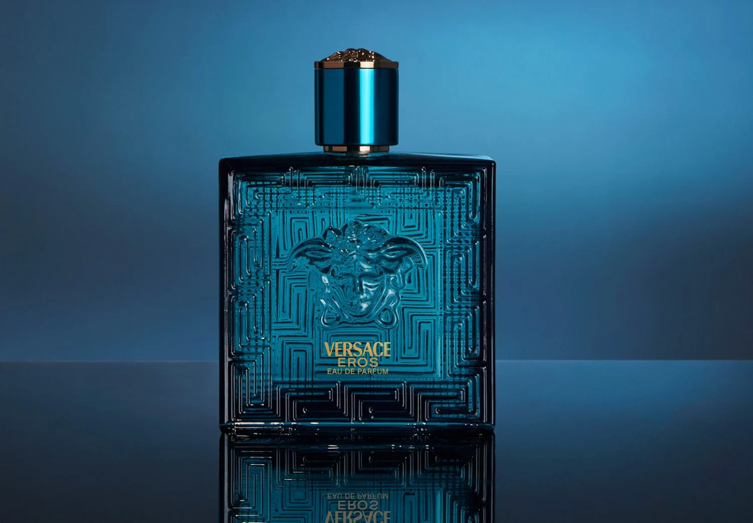 Scalpers, Tous y Versace : el lujo de la perfumería sigue creciendo