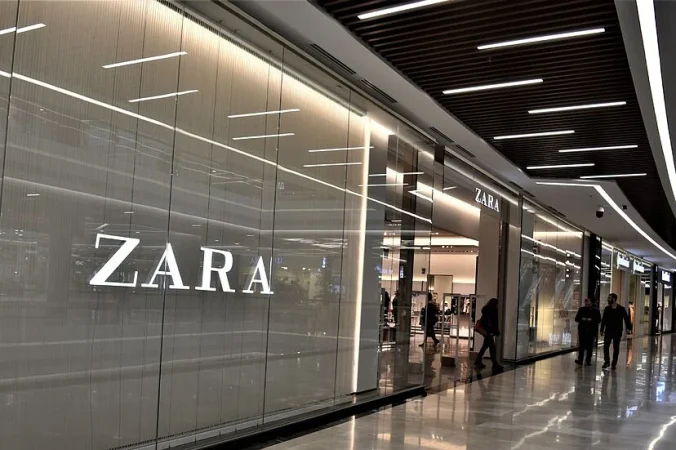 Los vaqueros de verano de Zara que tienen todo
