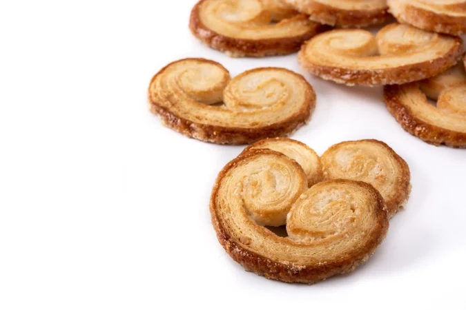 hojaldre palmier aislado sobre fondo blanco 2 Merca2.es