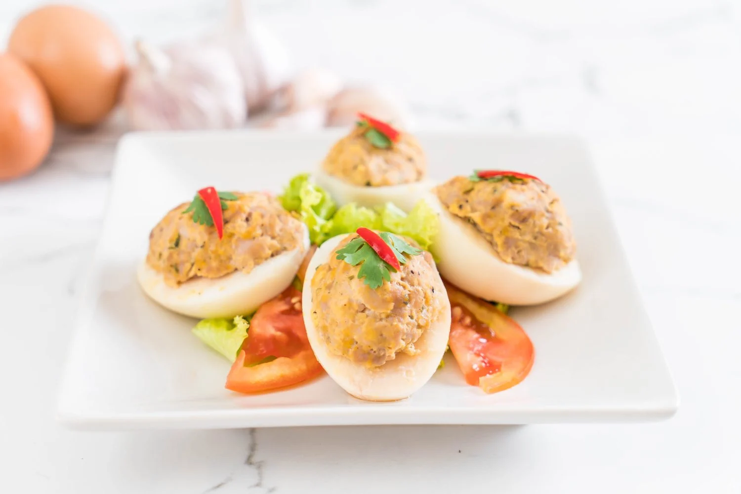 Receta de huevos rellenos: Un clásico irresistible del verano