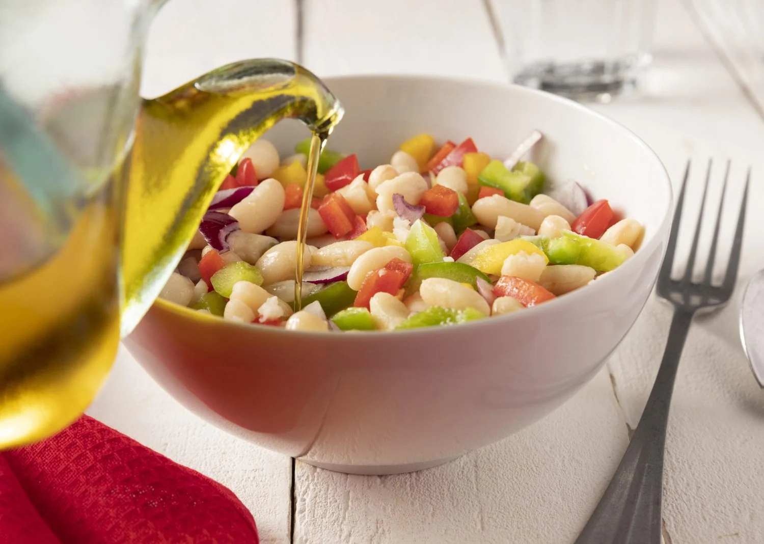 Empedrat catalán o ensalada de judías blancas: Sabor y dieta mediterránea en verano