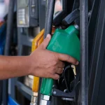 Tú dañas el motor de tu coche al repostar y no lo sabes: el error que tienes que evitar ya