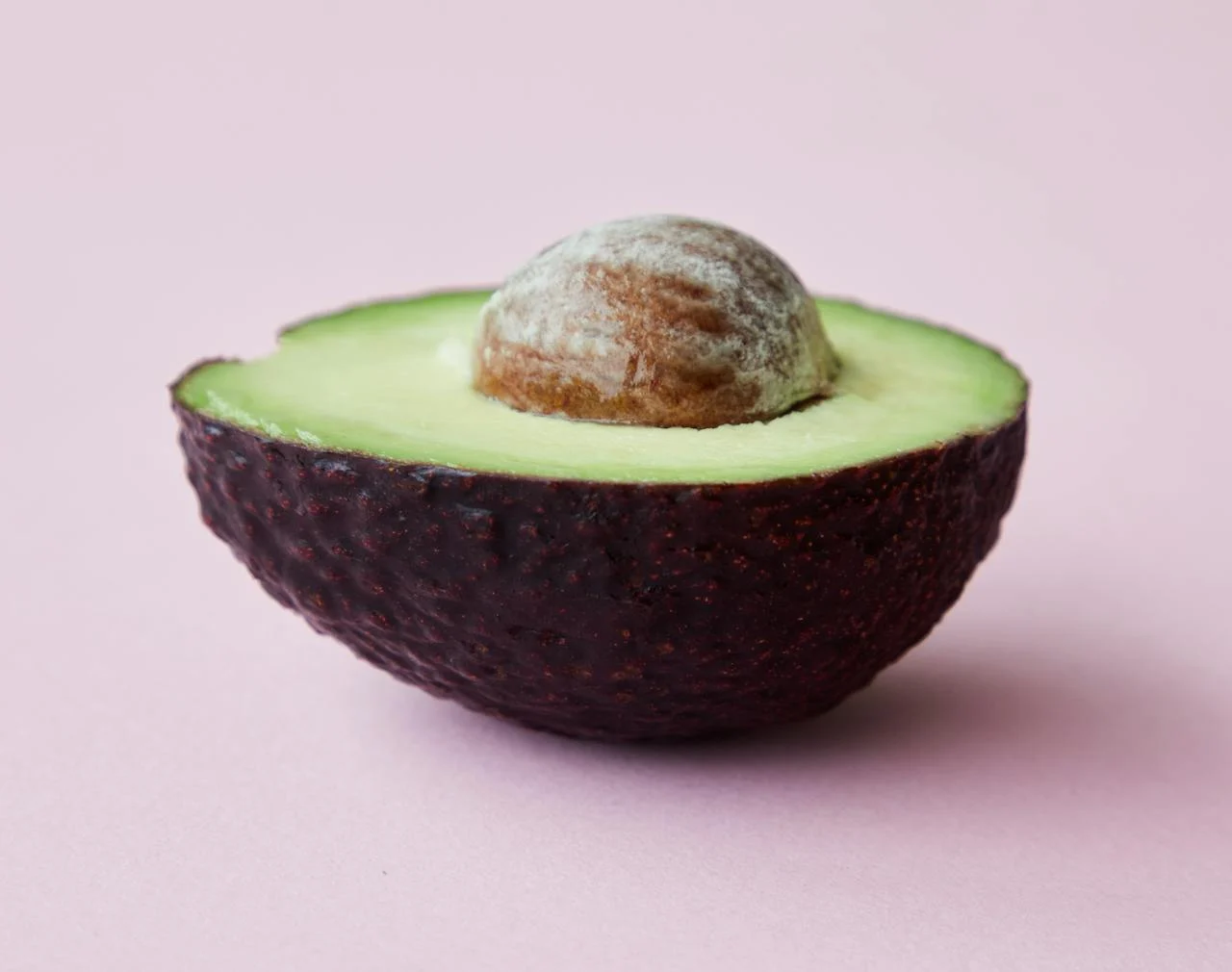 EL SECRETO DEL RABITO: LA PRUEBA DEL ALGODÓN PARA EL AGUACATE PERFECTO