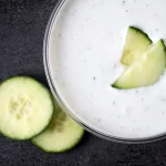 Cómo hacer Tarator o sopa fría de yogur y pepino que llega desde los Balcanes para combatir el calor