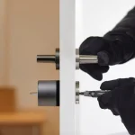Los ladrones no se van de vacaciones: así intentan entrar en tu casa