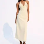 Bershka está agotando estos vestidos estilo ‘halter’ que cuestan menos de 30 euros cada uno
