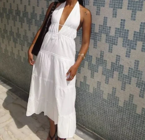 Vestido halter con lazadas – 11,99 € (antes 29,99 €)