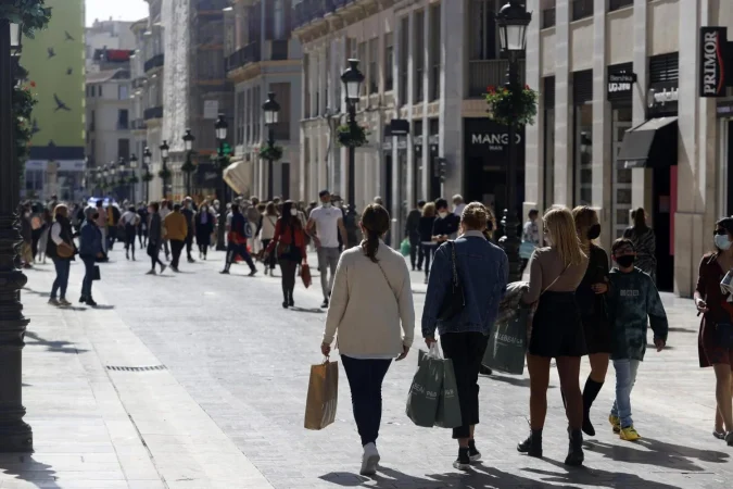 Dime tu sueldo y te diré a qué tipo de clase perteneces: baja, media o alta, según la OCDE 11 Merca2.es No todo depende de las cifras