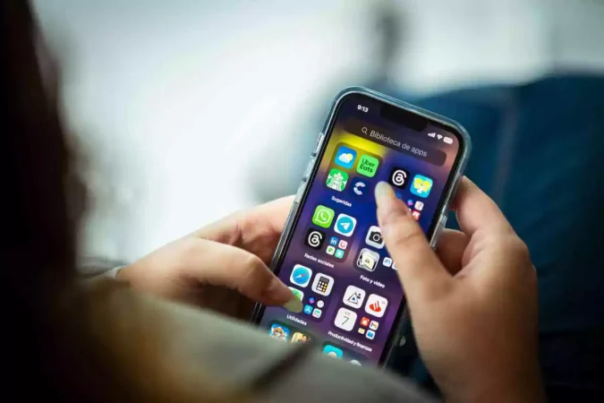 ¿Por qué tomamos tanto nuestros teléfonos durante las vacaciones?