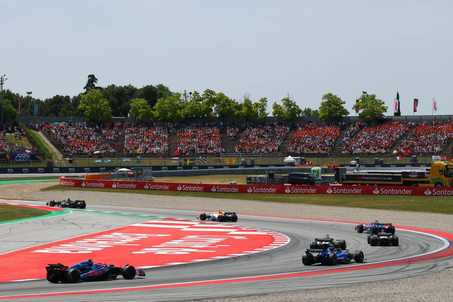 Brad Pitt, Fórmula 1 y un banco en parrilla de salida: Santander acelera en el cine 1 Motor16 Formula 1 Motor16