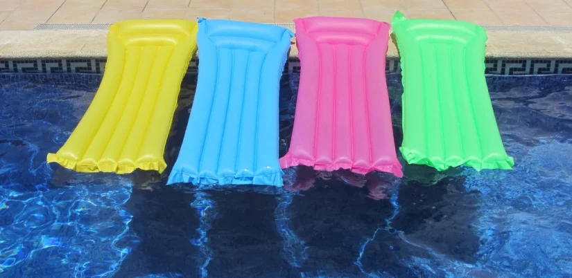 Lidl tiene por menos de 10 euros la colchoneta hinchable que necesitas para estas vacaciones 2 Merca2.es La evolución natural de la colchoneta: más cómoda, más fresca y más práctica