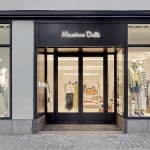Vigoriza tus looks veraniegos con estas blusas holgadas de Massimo Dutti perfectas para llevar con falda