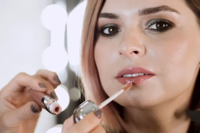 Mercadona lo ha vuelto a hacer y está arrasando en estos nuevos aceites para labios, un básico del maquillaje 38 Merca2.es ¿Cómo integrarlo en tu rutina de maquillaje?