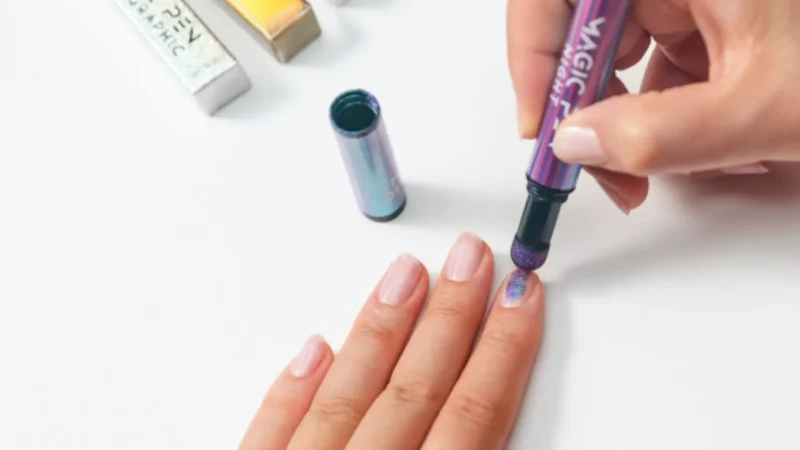 Mercadona va a conseguir que dejes de gastarte un dineral en manicura gracias a su bolígrafo mágico 28 Merca2.es ¿Cómo funciona el bolígrafo mágico?