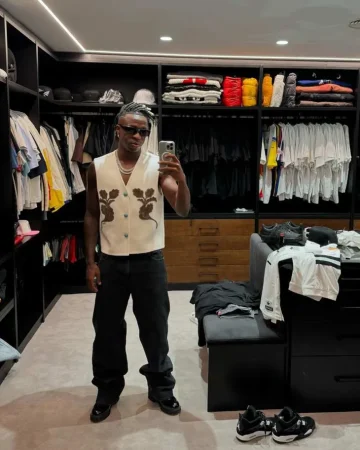 No te pierdas la alucinante mansión en La Moraleja de Vinicius Jr valorada en más de 6 millones de euros 79 Merca2.es El estilo de vida de Vinicius Jr fuera del campo