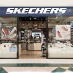 Skechers ya tiene rebajadas sus mejores sandalias de cuña para este verano con las que además de cómoda irás fresca y elegante