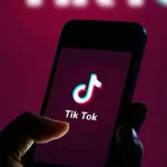 Un niño de 16 años gana una fortuna subiendo vídeos a TikTok creados con IA