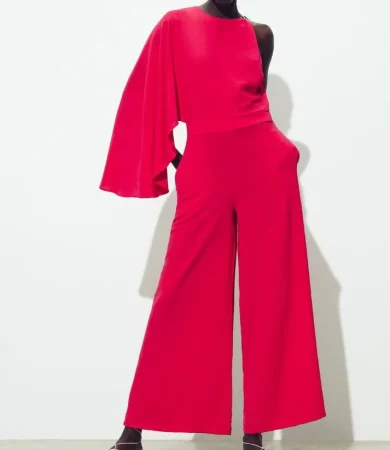 Los 3 monos estilosos de Zara por menos de 19 € que querrás tener ya. 1. El mono rojo asimétrico: pura elegancia en versión moderna