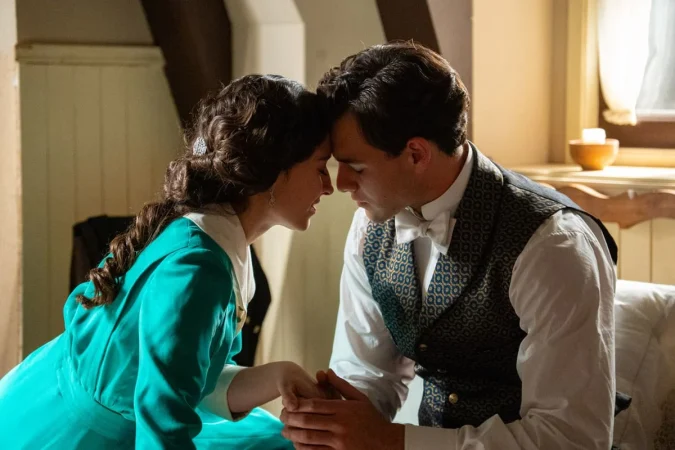 'La Promesa': Petra, entre la espada y la pared este viernes, con la vigilancia extrema de Cristóbal 39 Merca2.es 'La Promesa': Petra, entre la espada y la pared este viernes con la vigilancia extrema de Cristóbal