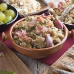 Cómo hacer unas exquisitas migas manchegas: La mejor cocina de aprovechamiento que hay